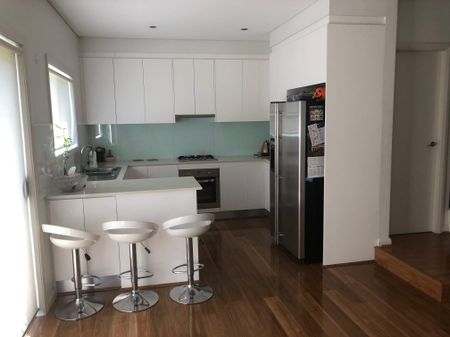Revesby - Photo 3