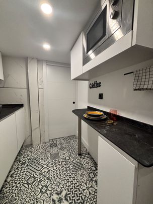 Estudio de alquiler en Calle de Vicente Martín Arias, Comillas - Photo 1