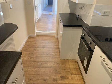 2 bedroom terraced house to rent - Photo 2