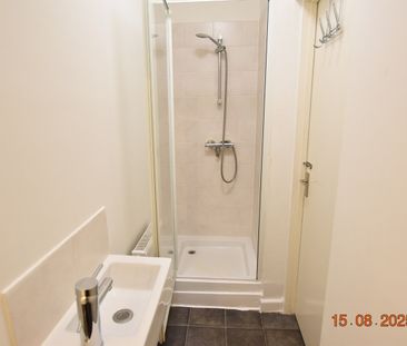 1 Bed Flat, Crescent Road, LU2 - Photo 4