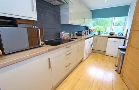 1 bedroom house of multiple occupation to rent - Photo 3