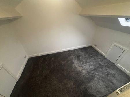 2 bed Terraced - To Let - Photo 3