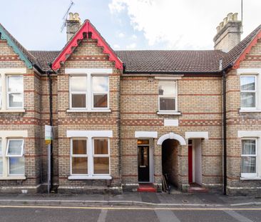 3 bed terraced house to rent in Denmark Road, Poole, BH15 - Photo 1