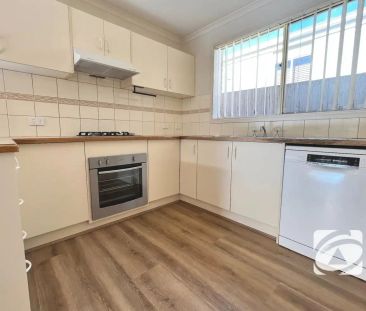 “FOUR BEDROOM BEAUTY!” - Photo 5