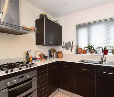 3 bedroom terraced house to rent - Photo 6