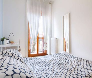 Via Adele Martignoni, Milan, Lombardy 20124 - Photo 2