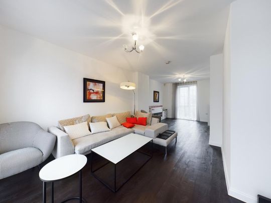 4 bedroom terraced house to rent - Photo 1