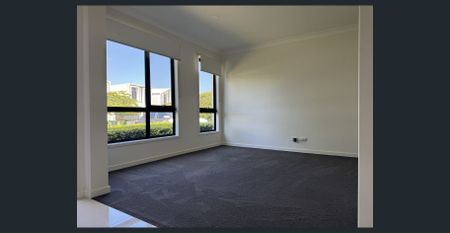 Modern Designer Terrace Home in 'The Heights' Estate - Unfurnished 4 Bedrooms - Pimpama - Photo 2