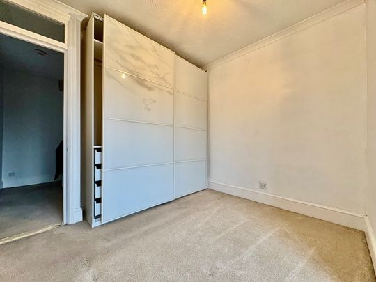 Lygean Avenue, Herts, Ware - Photo 1