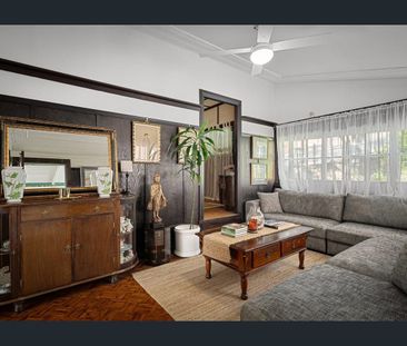 Generous north-facing rear block in a peaceful cul-de-sac - Photo 1