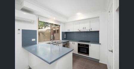 Spacious Renovated Townhome - Photo 4