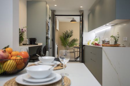 Amplio y Elegante Hogar de 3 Habitaciones en el Corazón de Russafa - Photo 5