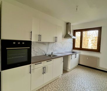 Location Appartement 4 pièces 90m² - Photo 4