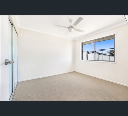 2/14 Mustang Close, Hillvue, NSW 2340 - Photo 1