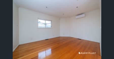 Stylish Low-Maintenance Living in the Heart of Pascoe Vale South - Photo 3