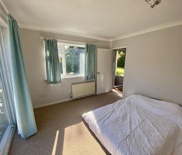 4 bedroom detached house to rent - Photo 2