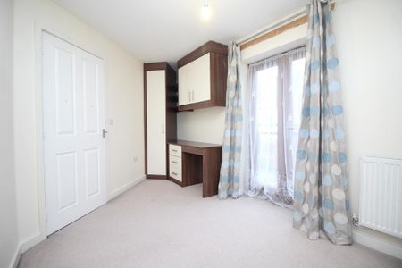 3 bedroom semi-detached house to rent - Photo 3