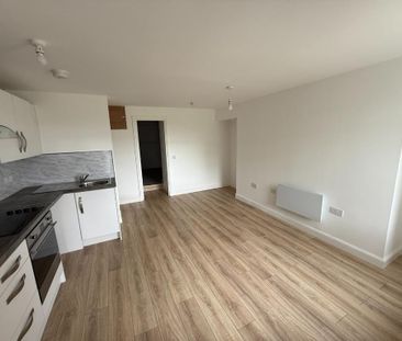 1 bedroom flat to rent - Photo 6