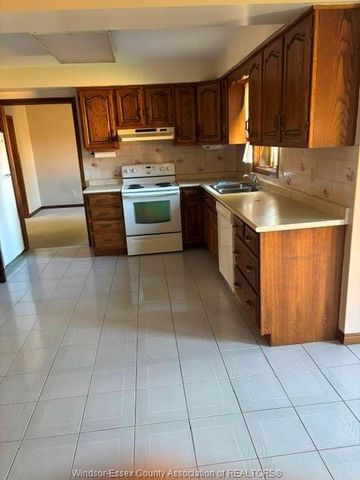 For Lease - 586 DRESDEN Place, Tecumseh, Ontario - Photo 2