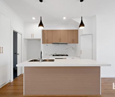 Modern Townhouse for Rent in Port Noarlunga - Photo 4