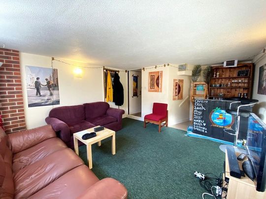 5 bedroom terraced house to rent - Photo 1