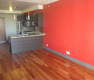 One bedroom corner condo with parking smack dab Downtown - $2400.00 - Photo 3