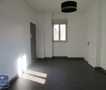 Location Appartement 2 pièces 35m² BRIVE LA GAILLARDE 19100 - Photo 2