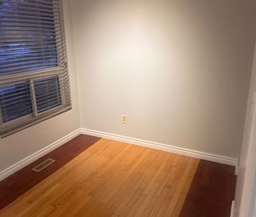 For Lease - 77 Snowball Crescent Unit# Main, Toronto, Ontario - Photo 4