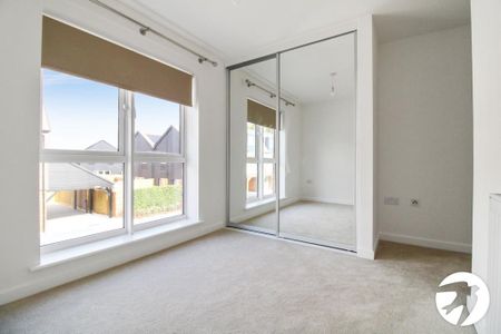 4 bedroom detached house to rent - Photo 5