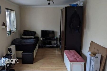 1 bedroom flat to rent - Photo 2