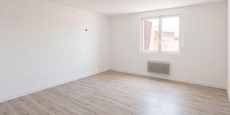 Location Appartement 4 pièces 126m² - Photo 4