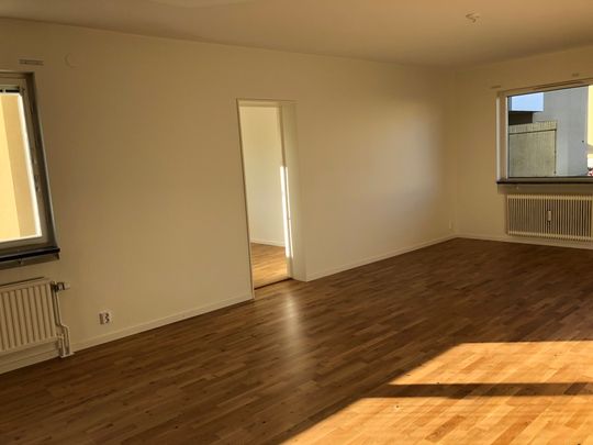 Jägaregatan 24 B - Foto 1