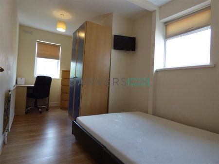 4 bedroom terraced house to rent - Photo 2