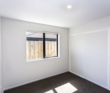 Brand new 2 bedroom townhouse – pet friendly! - Photo 1