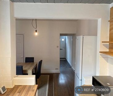 3 bedroom terraced house to rent - Photo 2