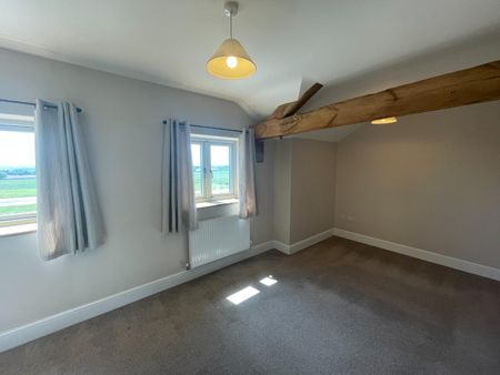 Park Farm Barns, Snitterfield - Photo 3