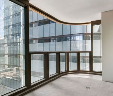 Jqz Stunning Two Bedroom - Photo 3