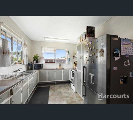 135 Aldridge Street, Maryborough, Qld 4650 - Photo 2