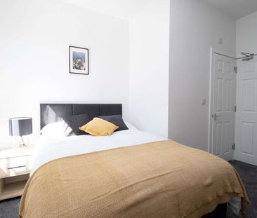 Nicander Road Room 6 - Photo 1