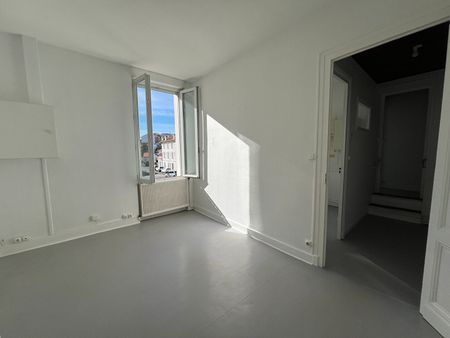 Location Appartement 3 pièces 52m² - Photo 2