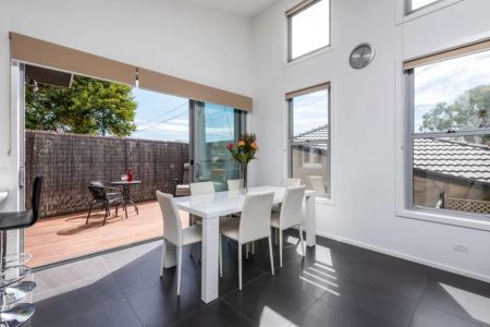 Vibrant Inner South Living - Photo 3