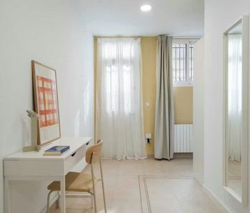 Calle de Triana, Madrid, Community of Madrid 28016 - Photo 2