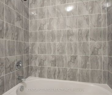 Condo Townhouse For Lease | N9195068 - Photo 4