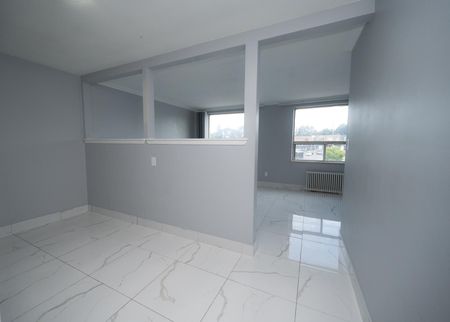 For Lease - 2624 Eglinton Avenue Unit# 1, Toronto, Ontario - Photo 3