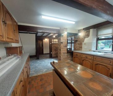 2 bedroom semi-detached house to rent - Photo 5