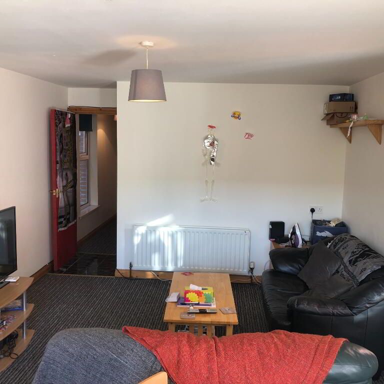 Flat 2-2 Eglantine Gardens, Belfast, BT9 6EZ - Photo 1