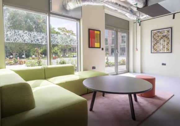 Silver Studio - Photo 1