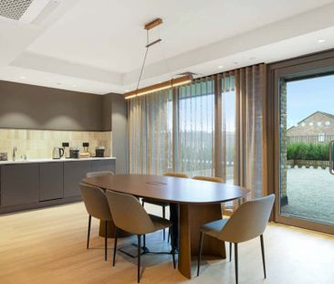 The Oakgate, KT22 7RZ, Surrey - Photo 5