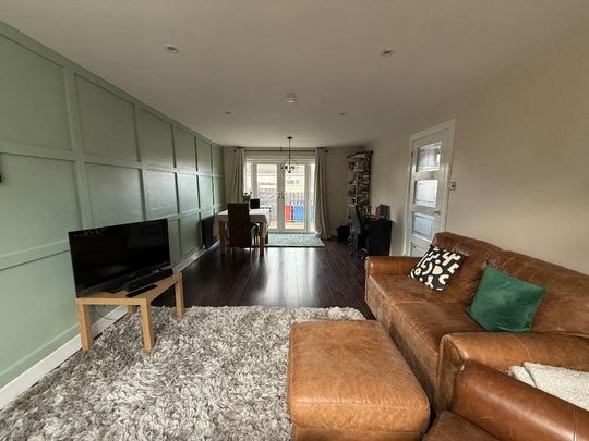 3 bedroom end of terrace house to rent - Photo 1