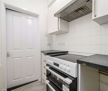 A one bedroom apartment to rent, available now having been refurbis... - Photo 3